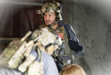 Seal Team Saison 4 Episode 6 Lhorreur a un visage Ray vatil0YOVCi 15