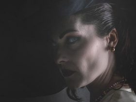 Lactrice de Lady Dimitrescu dans Resident Evil Village montre de VaKltTe8 1 3
