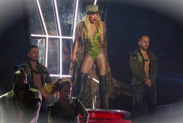 La mise sous tutelle de Britney Spears Deux membres de la ChambreTEiXmg 36