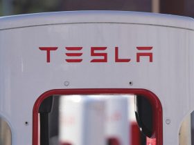 Tesla a reecrit son logiciel pour tirer parti de la penurie mondiale 1AHDC 1 3