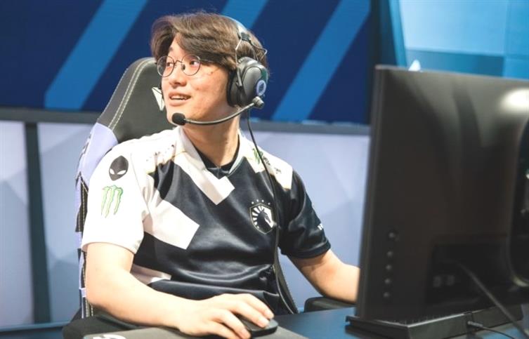 CoreJJ de Liquid devient le premier joueur international a atteindre gUIQT 1 1