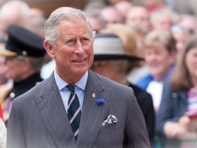 Le prince Charles semble ignorer la campagne environnementale du9HPrB8 3