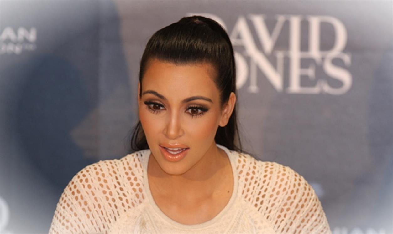 Kim Kardashian est frustree par les frasques de Kanye West en publicLAJrVkz 1