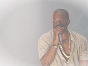 Kanye West denonce le silence des celebrites dans la controverse surU07rqp 27