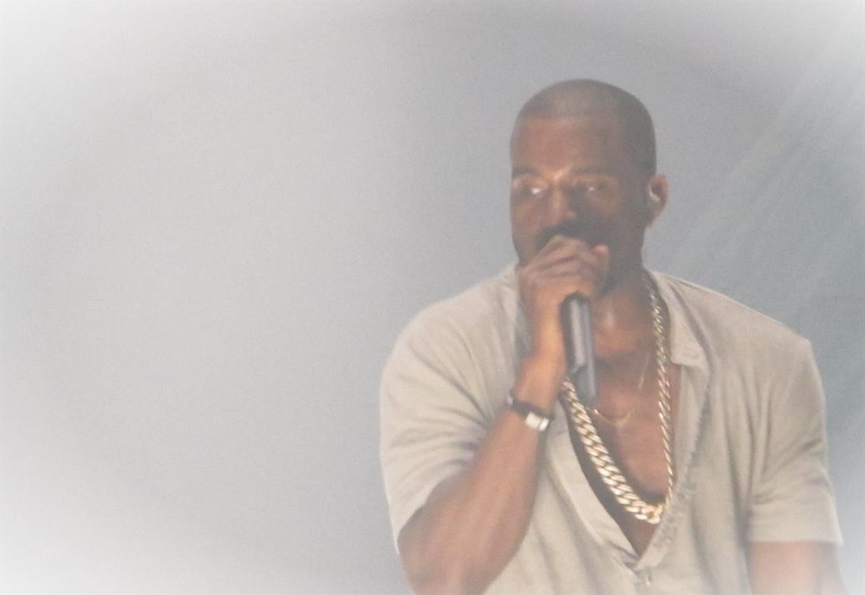 Kanye West denonce le silence des celebrites dans la controverse surU07rqp 1