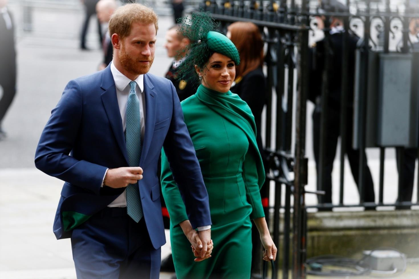 Renowned Photographer Describes Prince Harry and Meghan Markle asBCvzCYQg 1