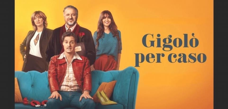 Gigolo par Caso Review 2023 la comedie italienne est une montre NYVYPMk 1 6